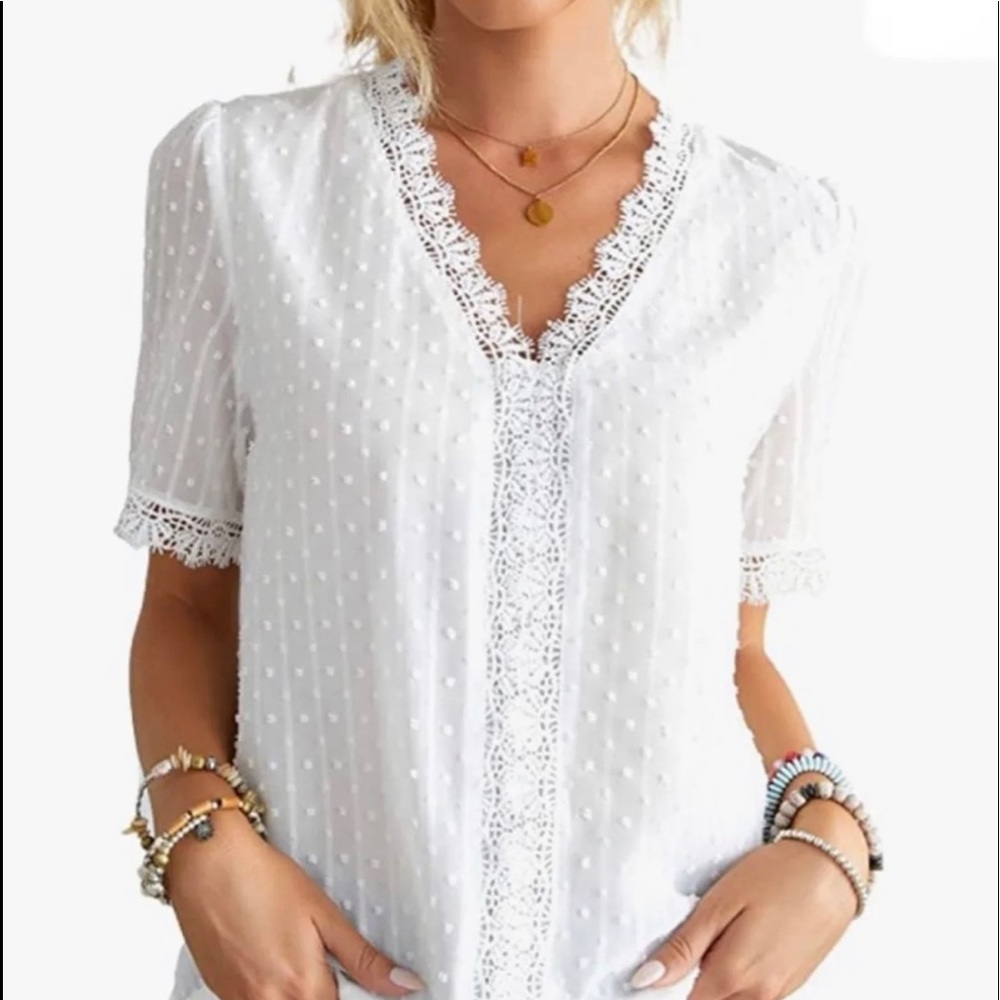 New Womens White V-neck Top